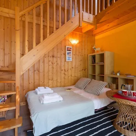 Les Bossons Sleeps 4 Apartment *