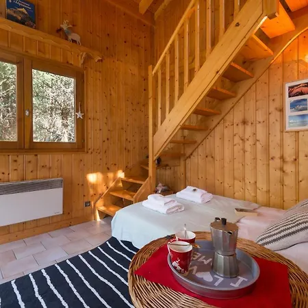 Apartment Les Bossons Sleeps 4